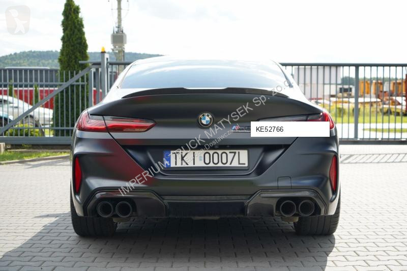 Véhicule utilitaire BMW M8