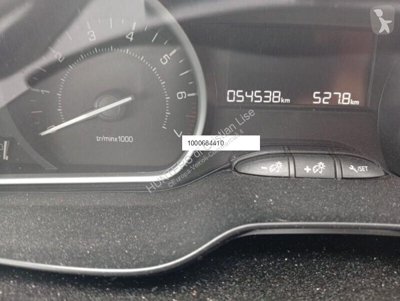 Véhicule utilitaire Peugeot 208