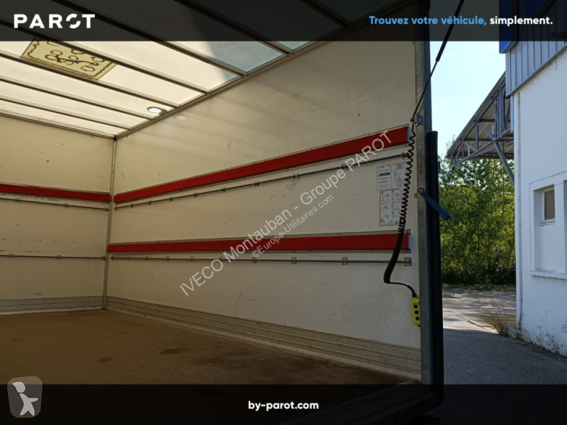 Véhicule utilitaire Iveco 35C16H3.0 empattement...