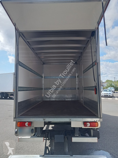 Véhicule utilitaire Renault 20M3 145 CV FOURGON...