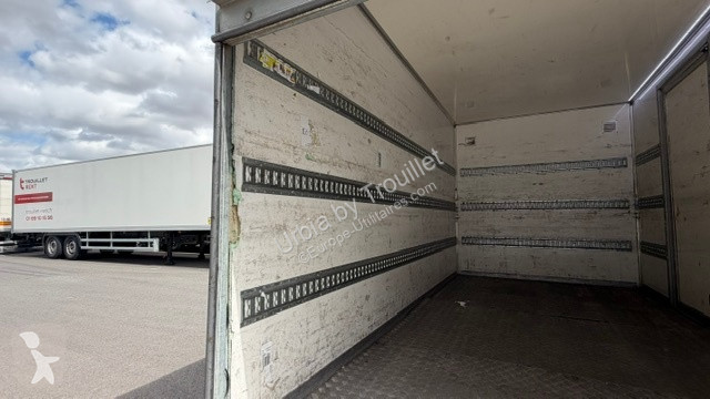 Ford 20M3 130 CV FOURGON RJ HAYON 4 VERINS 3,5...