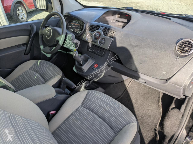 Véhicule utilitaire Renault KANGOO II COMBI 1.5...