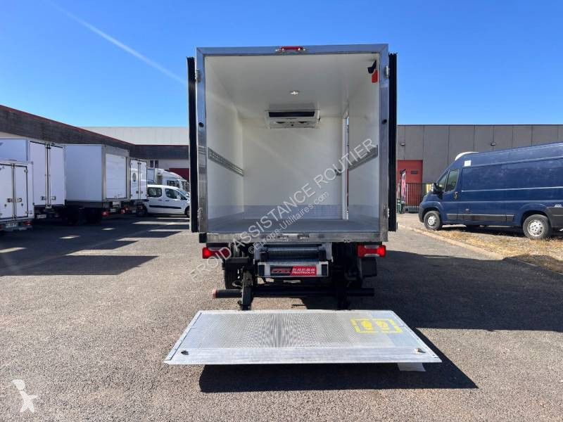 Véhicule utilitaire Iveco 35C14
