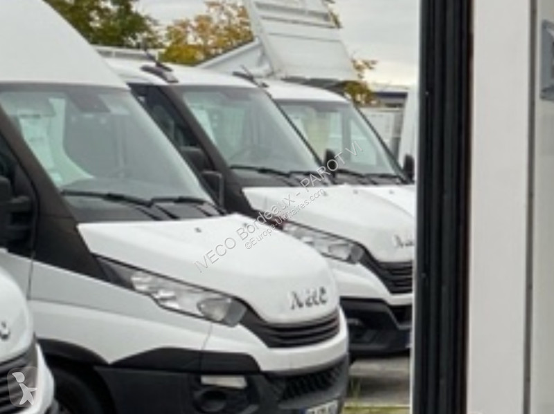 Bedrijfswagen Iveco 35C16H empattement 3750 3.0...