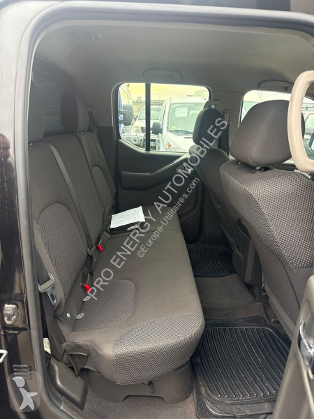 Nissan NAVARA 2.5 DCI 171CH DOUBLE-CAB SE van