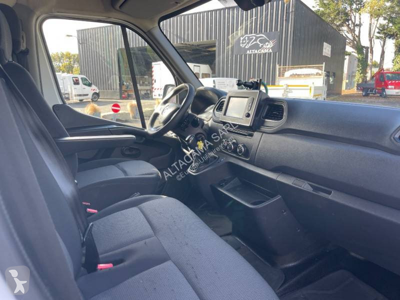 Renault 135 DCI van