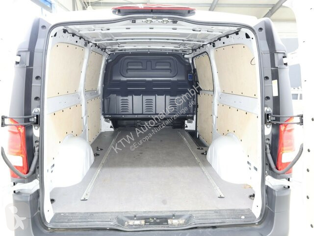 عربة نفعية Mercedes Vito116CDI KA...