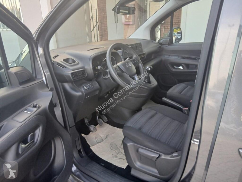 Opel IV van