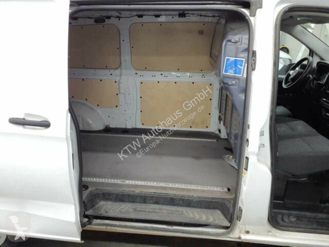 عربة نفعية Mercedes Vito116CDI KA...