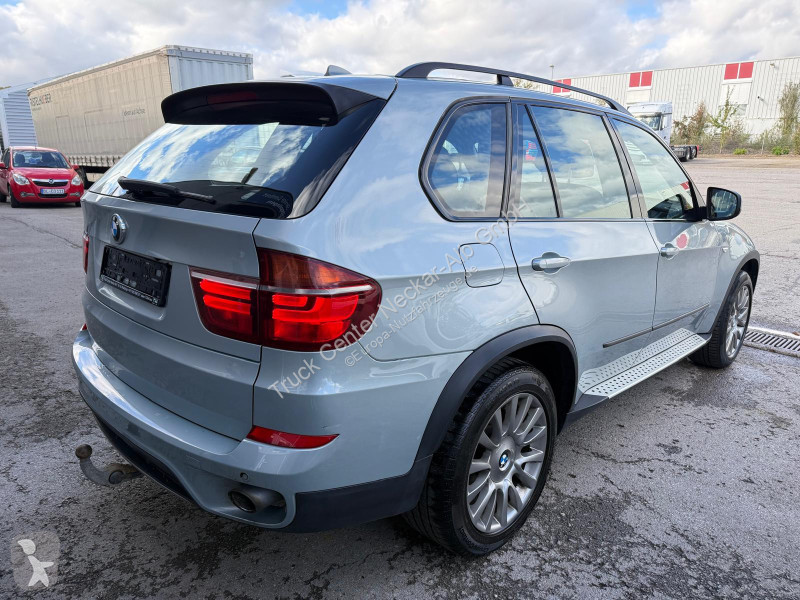 BMW X5 xDrive 30d Pano AHK Navi Leder 19+20...