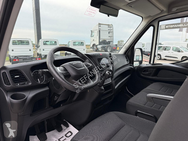 Iveco DAILY 35C14H BOX van