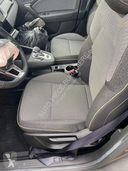 Užitkové vozidlo Renault 1.6 e-Tech 145 Techno...