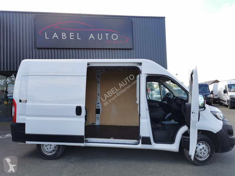 Užitkové vozidlo Peugeot BOXER Pack Asphalt...