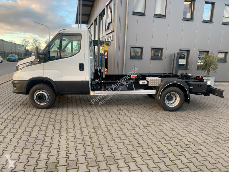 Užitkové vozidlo Iveco 70C18HP MY26 Hyva...