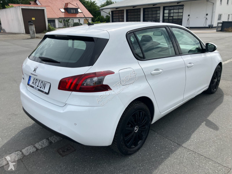 عربة نفعية Peugeot BlueHDi 100...