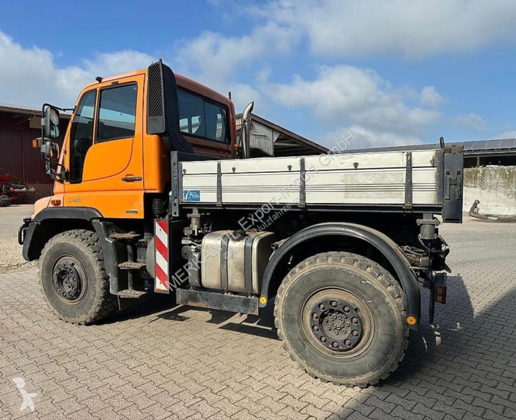 Furgoneta Mercedes U4000 mit Kipppritsche