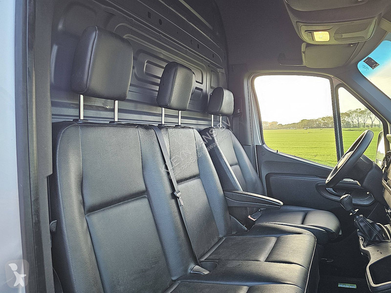 Bedrijfswagen Mercedes 315 L2H2 RWD Mbux Euro6