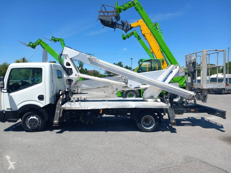 Bedrijfswagen Isuzu hx195