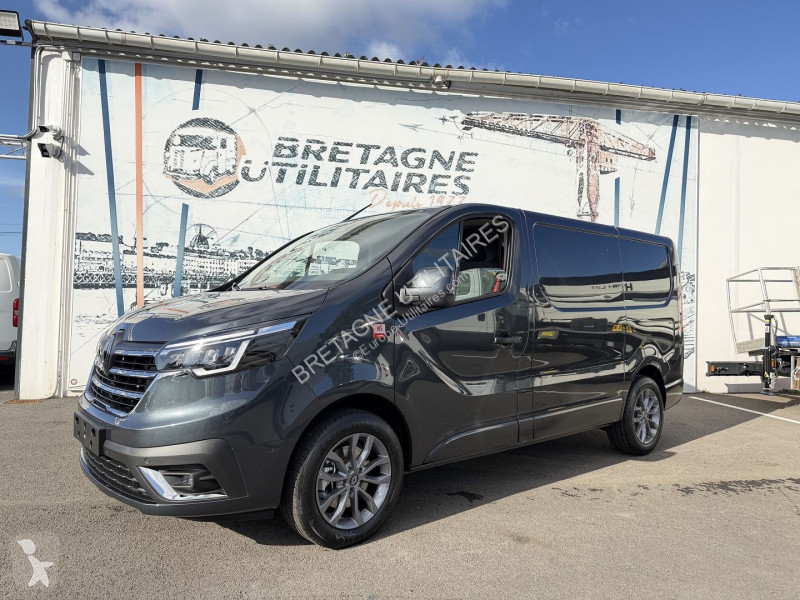 Furgoneta Renault TRAFIC III FG COMETE L1H1 3T...