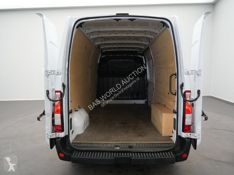 Furgoneta Renault 135PK