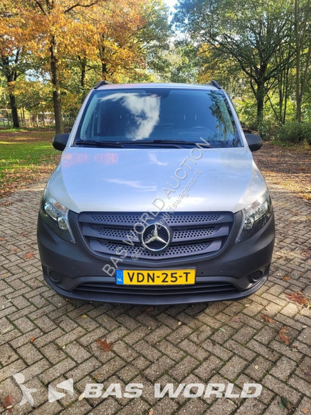Furgoneta Mercedes 114