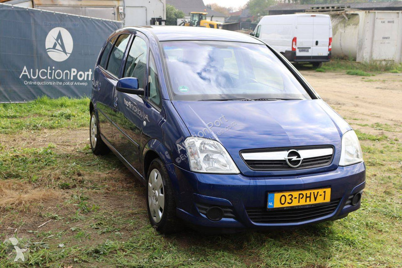 Véhicule utilitaire Opel