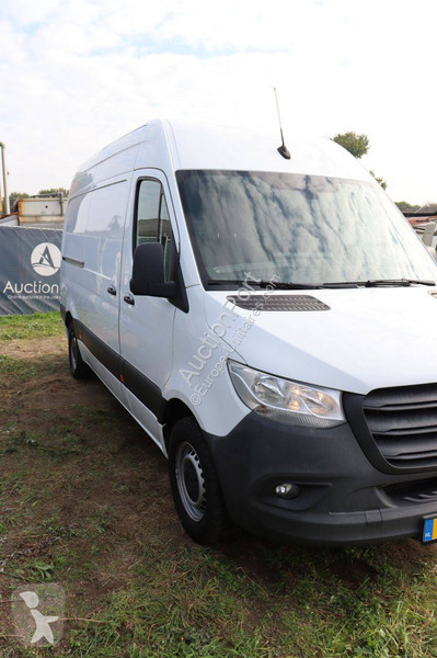 Véhicule utilitaire Mercedes