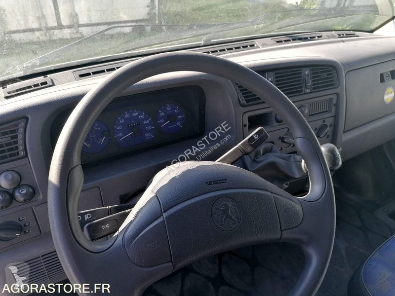 Véhicule utilitaire Peugeot BOXER