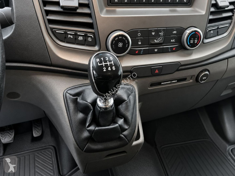 Véhicule utilitaire Ford 320 L1H1 2.0 TDCi 130...