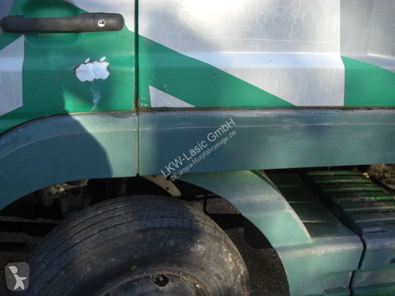 Bedrijfswagen Mercedes 823L