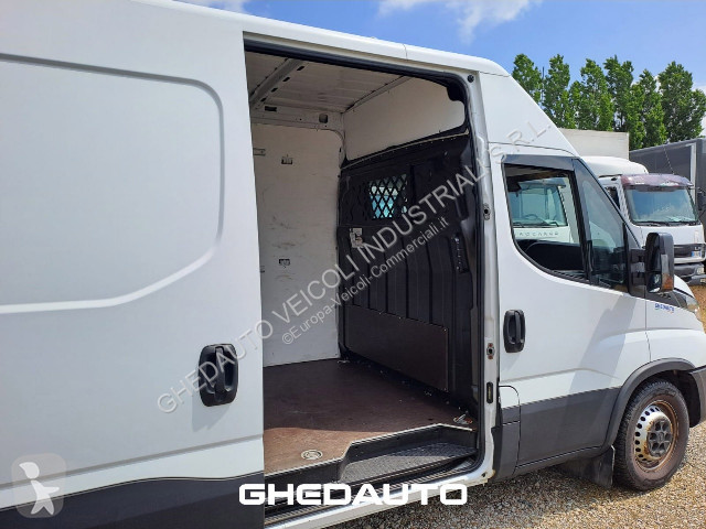 Veicolo commerciale Iveco Daily 35S16S V - 35S16V