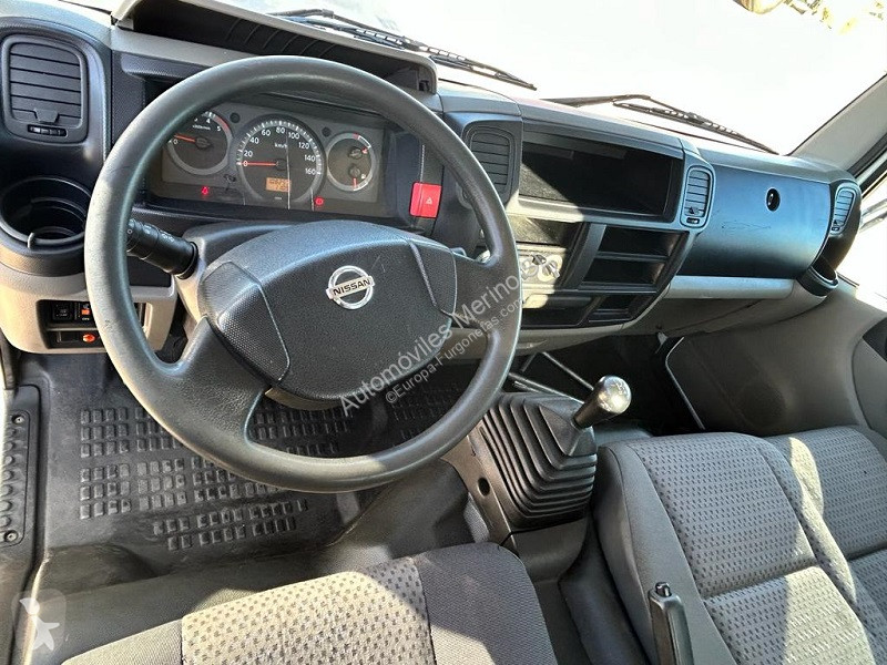 Furgoneta Nissan C