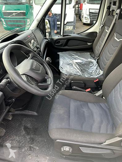 Veicolo commerciale Iveco  35C14