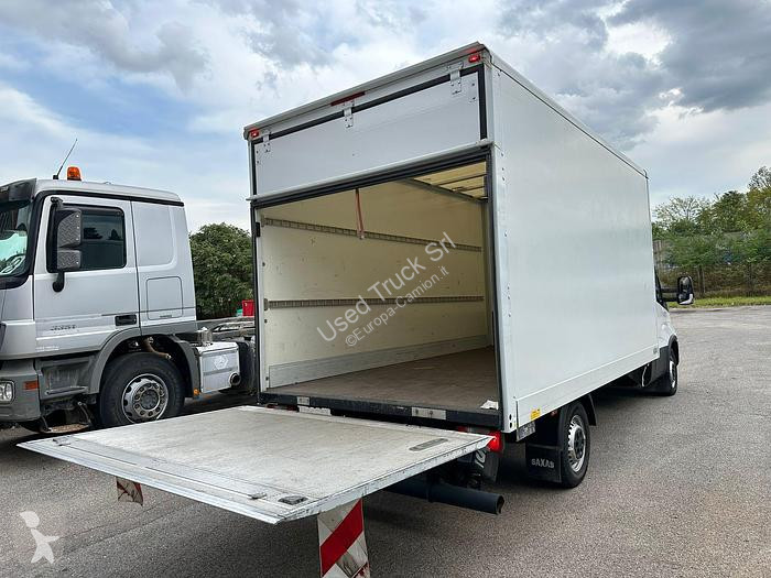 Veicolo commerciale Iveco  35S16