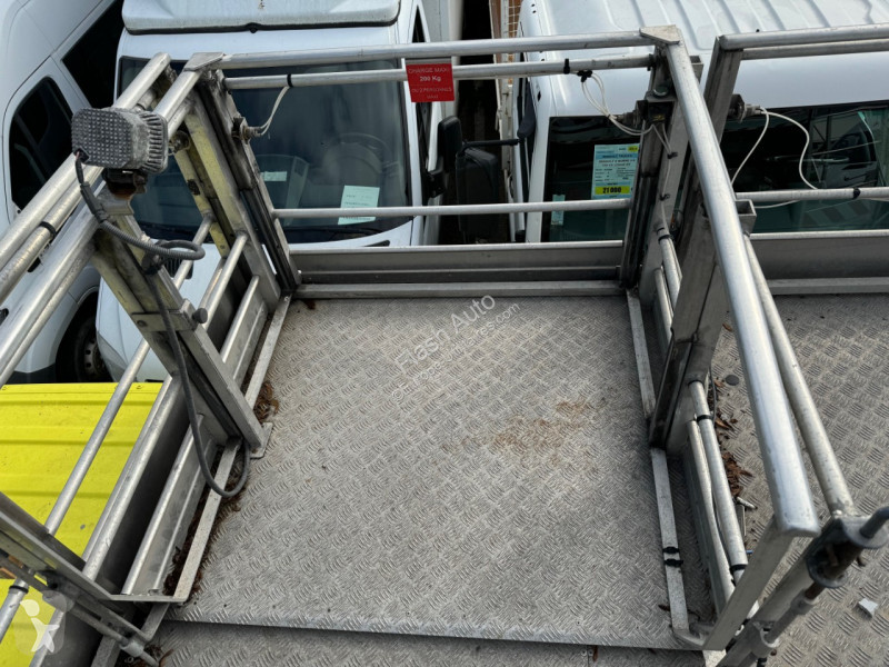 Véhicule utilitaire Renault MAXITY 2.5l 130CV...