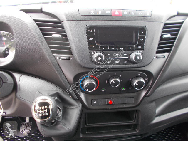 Veicolo commerciale Iveco DAILY 35C14 - 3750
