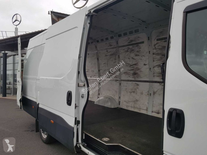 Veicolo commerciale Iveco 35 S 16 V...