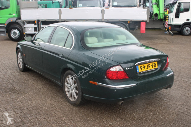 Véhicule utilitaire Jaguar 3.0 V6 EXECUTIVE...