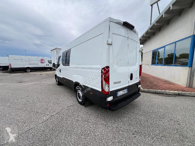Autoutilitară Iveco DAILY 35S16 V 7 posti