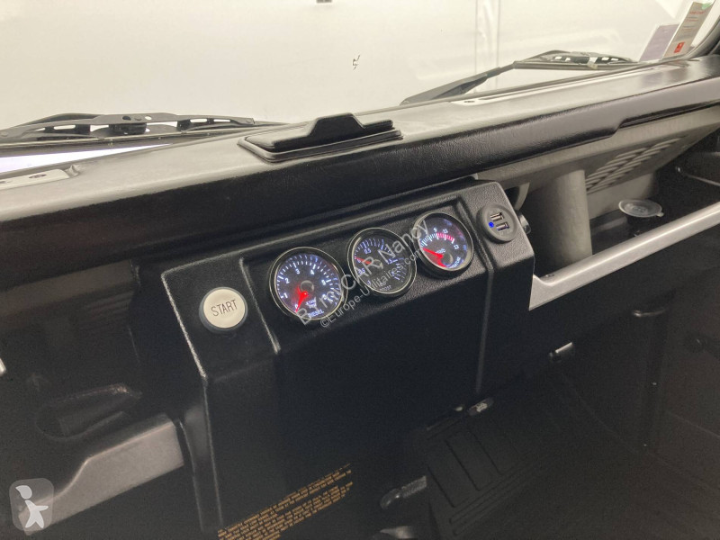 Véhicule utilitaire Land Rover 90 Defender TDI