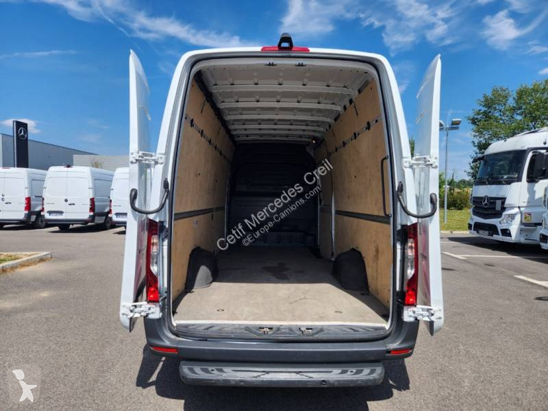 Véhicule utilitaire Mercedes