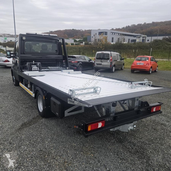 Furgoneta Iveco 35C18