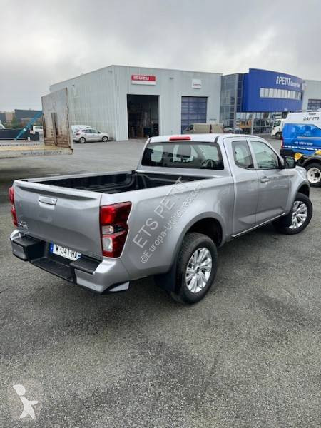 Véhicule utilitaire Isuzu