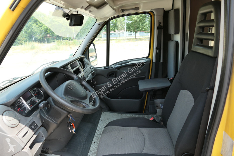 Autoutilitară Iveco Daily 35 S11 C30C AUTOMATIK...