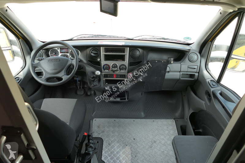Autoutilitară Iveco Daily 35 S11 C30C AUTOMATIK...
