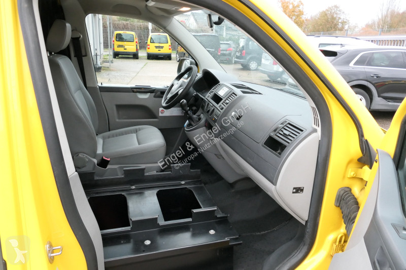 Véhicule utilitaire Volkswagen T5 Transporter...