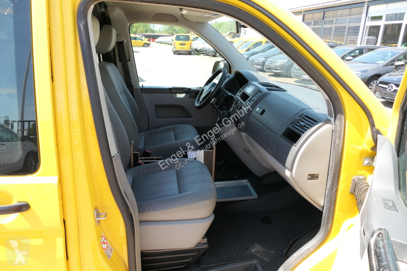 Véhicule utilitaire Volkswagen T5 Transporter...