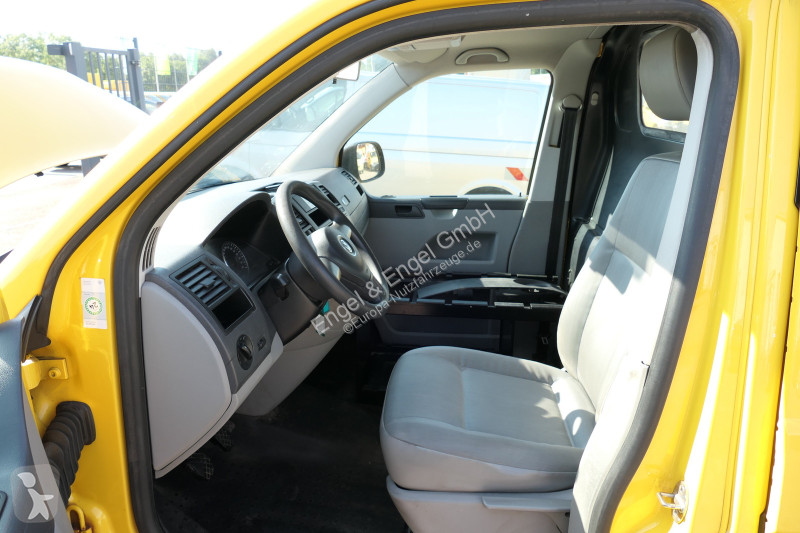 Autoutilitară Volkswagen T5 Transporter 2.0 TDI...