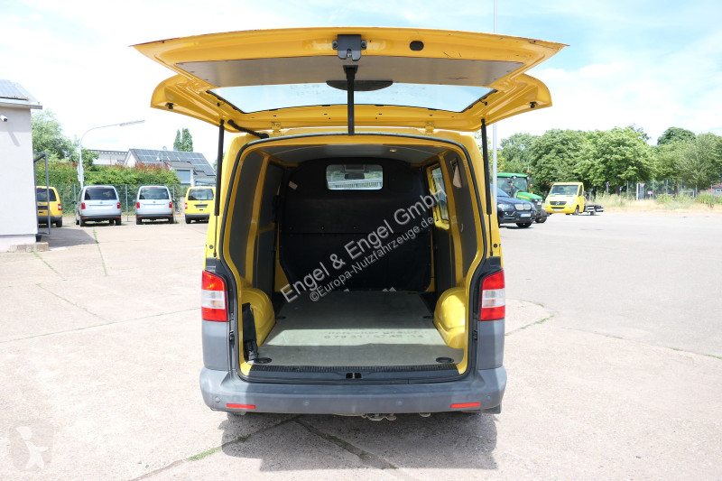 Autoutilitară Volkswagen T5 Transporter 2.0 TDI...