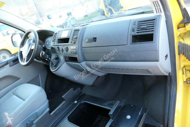 Autoutilitară Volkswagen T5 Transporter 2.0 TDI...